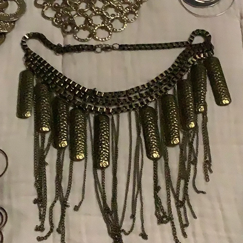 Assorted Metallic Jewelry Collection - Picture 5 of 6